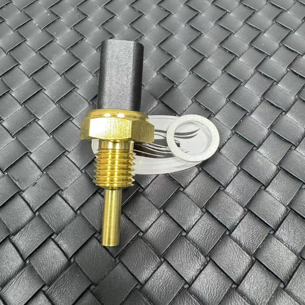 ya 10 9.16 zhengce 68224451AA Engine Coolant Temperature Sensor for Jeep 2018-2024