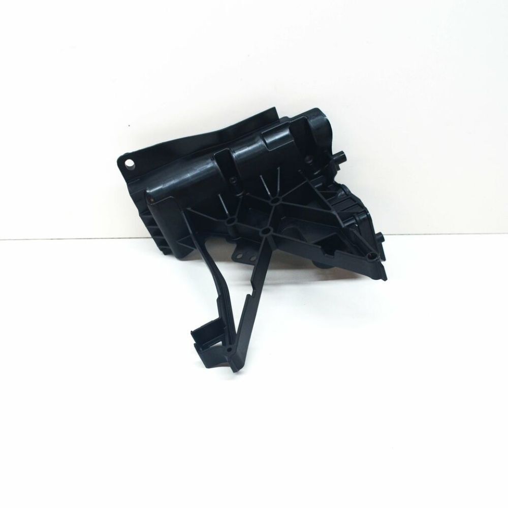 ya 27 7.20 The front support is suitable for MERCEDES E W213 16 - 2136206500