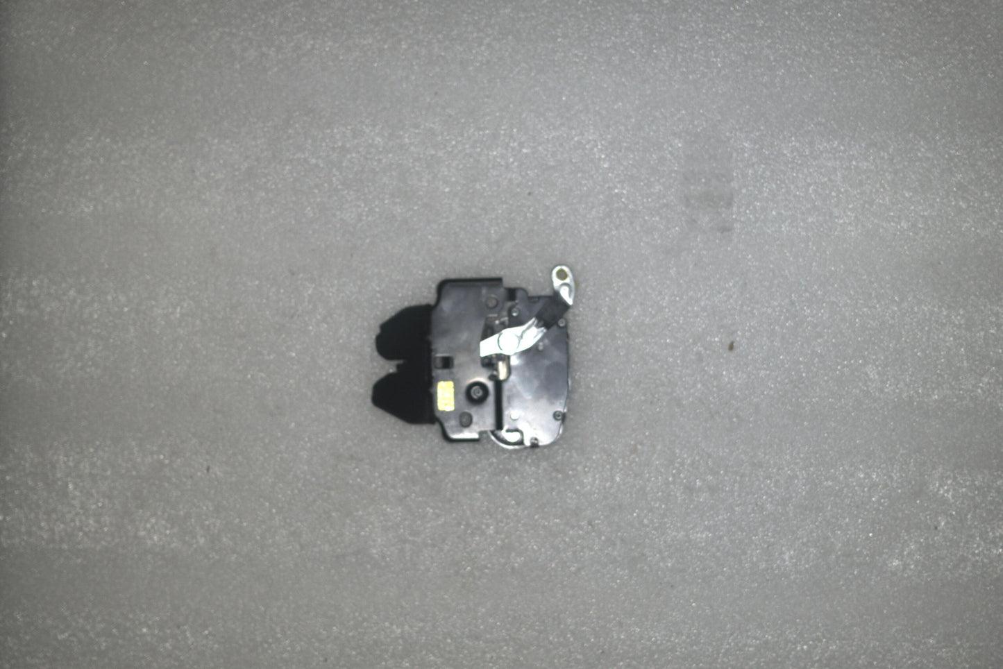 ya 5 8.7 Trunk Lock Actuator Motor for Nissan 84630-2FJ0A 846302FJ0A