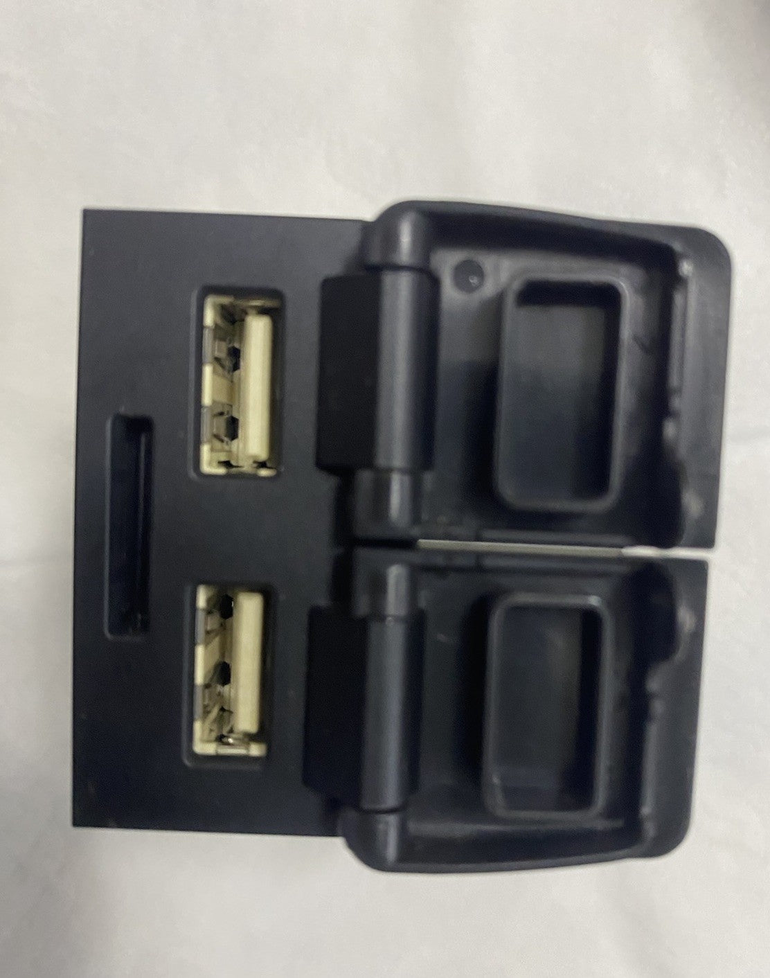 ya 5 8.7 for Toyota USB for Charger Socket 85532-15010 - Fits Multiple Models