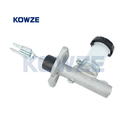 ya 5 8.7 Clutch Master Cylinder Assy for Nissan Navara D21 D22 King Cab Pathfinder Pickup