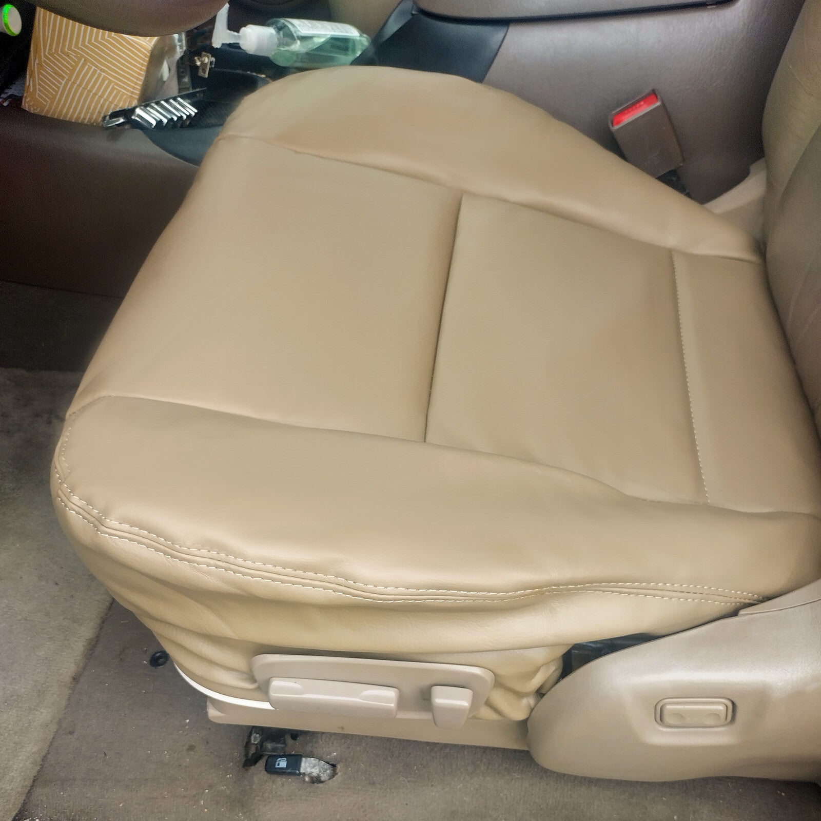 ya 12 5.22 for Toyota Sequoia 2000-2004 Front Driver/ Passenger Bottom for SEAT Cover Tan