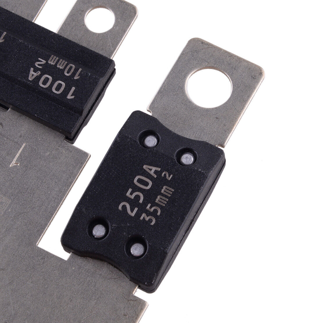 ya 1 8.5.1 300A-250A-100A Engine Compartment Fuse Block Plate Fits for Buick for
