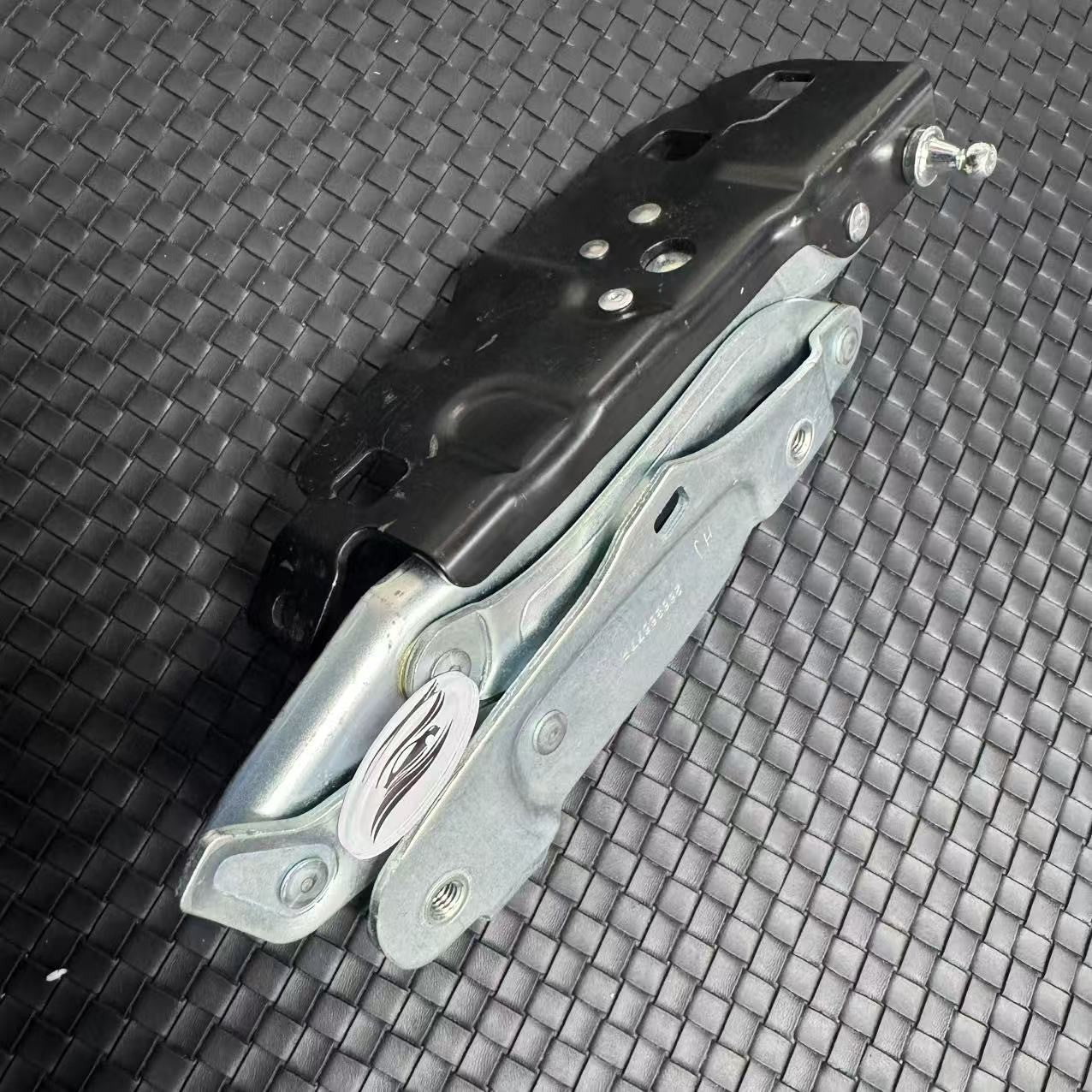 ya 5 8.7 General LaCrosse 17-19 Range Hood Hinges