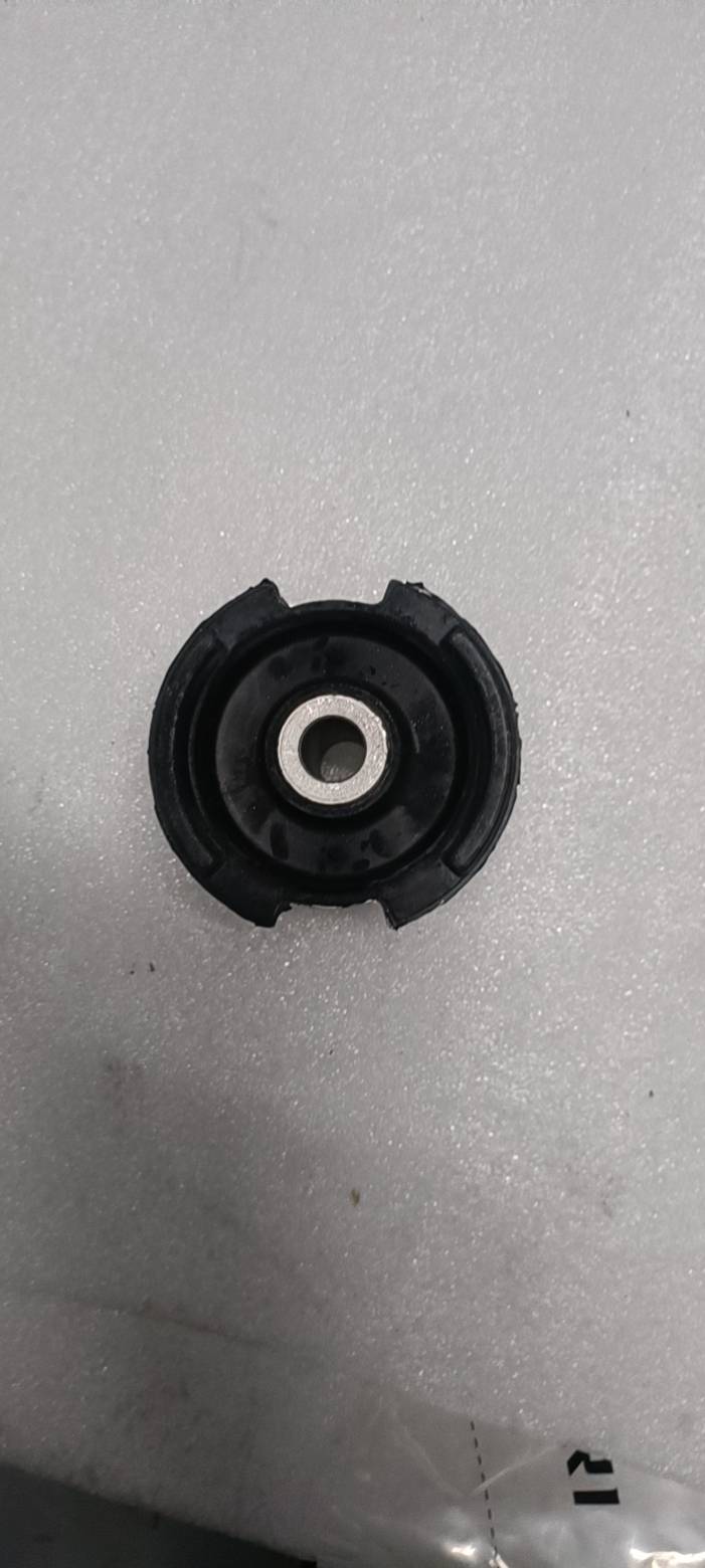 ya 5 8.7 Trailing Arm Bushing Rear for BMW X3 33326770786