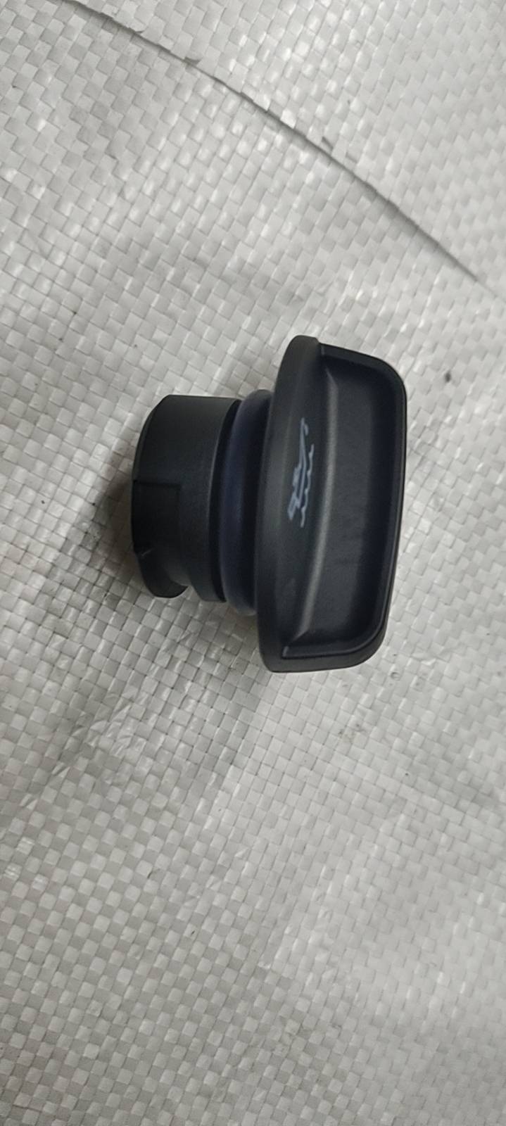 ya 12 5.21 Oil Tank Cap for for Chevrolet 24103932