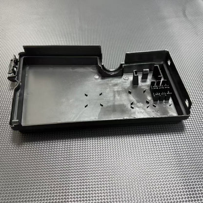 ya 5 8.7 For 2012-2014 for Ford FOCUS 2.0L ENGINE COMPARTMENT FUSE BOX UPPER COVER LID PANEL