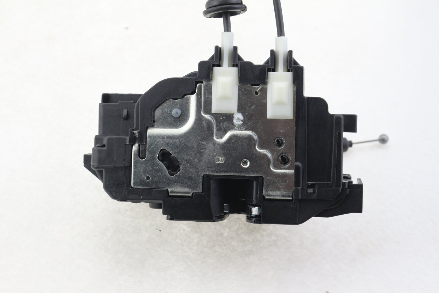 ya 5 8.7 Car front right door lock actuator 81320-3J040 for Hyundai Veracruz 2007-2012