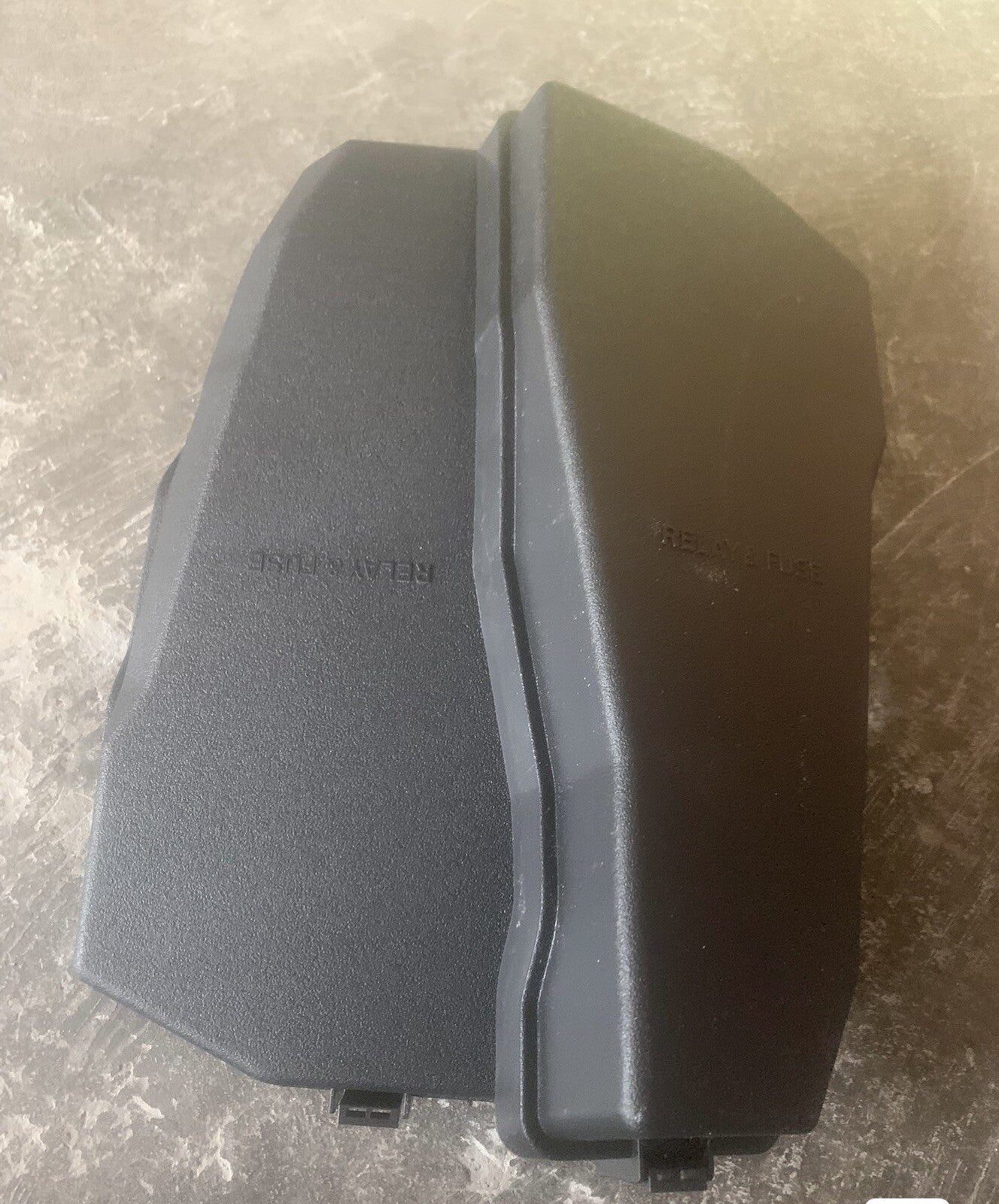 ya 5 8.7 for Toyota for Camry Fuse Box Cover OE #82662-06731 2018-2019