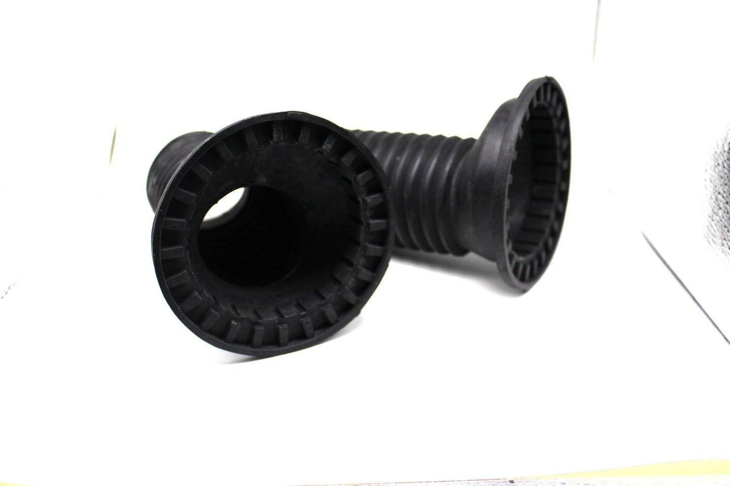 ya 1 8.5.4 2-pack TSHB-007 front shock absorber strut boot dust cover 88970149 for Corolla 