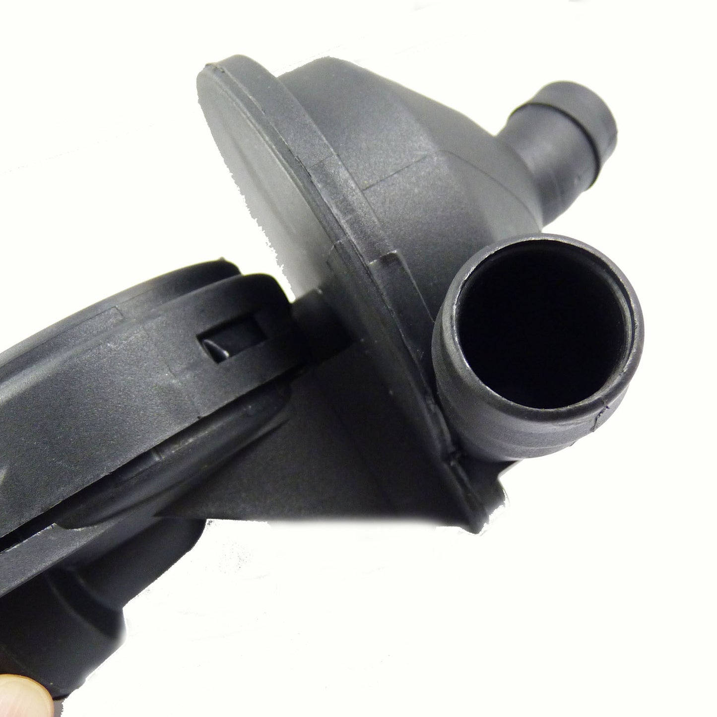 ya 1 8.5.4 11617503520 CRANKCASE BREATHER ventilation valve suitable for X3 Z4 E81 E87 E46 E90 E83 E85