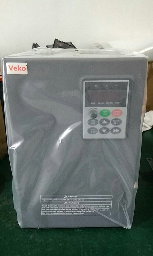 5.5KW 7.5HP 23A VFD Inverter Frequency Converter 1phase 220V to 3phase 0-220V