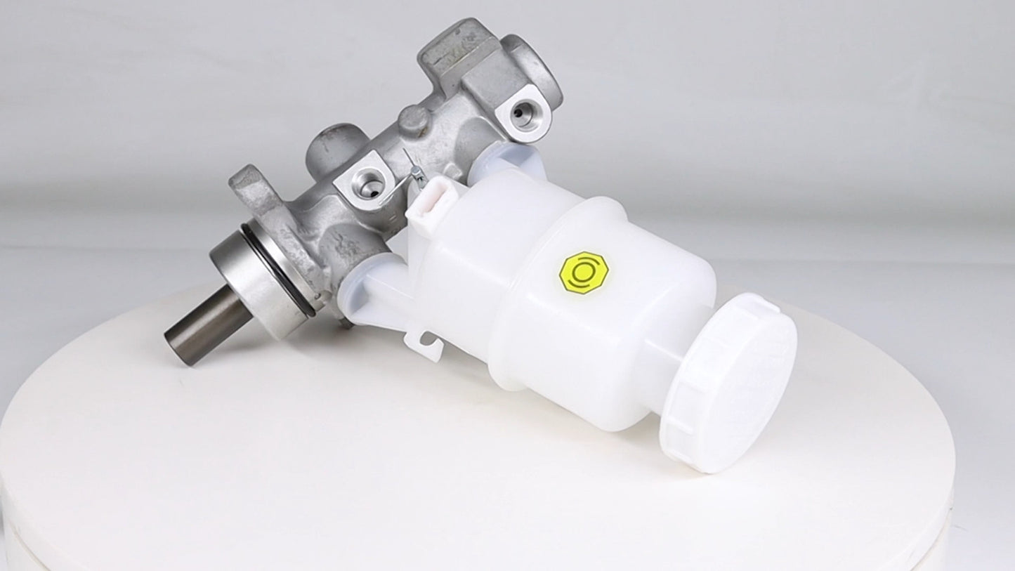 ya 10 5.28.2 for Mitsubishi Pajero Pinin Montero IO A+ MR370247 Brake Master Cylinder Pump