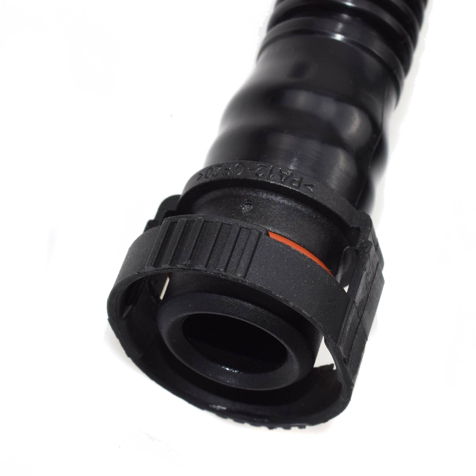 ya 1 8.5.3 11617522933 Crankcase breathing hose for E60 E90 Z4 530i 525i 325i 323i 525xi