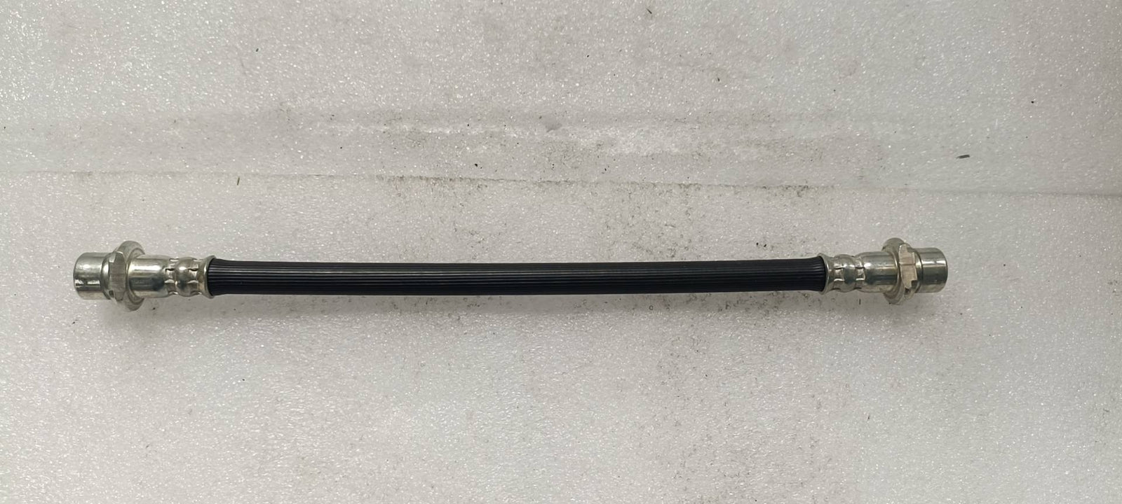 ya 10 5.28.3 Front Brake Hose for Toyota Hilux MK6 KUN25 2.5TD / KUN26 3.0TD 7/2005-2017