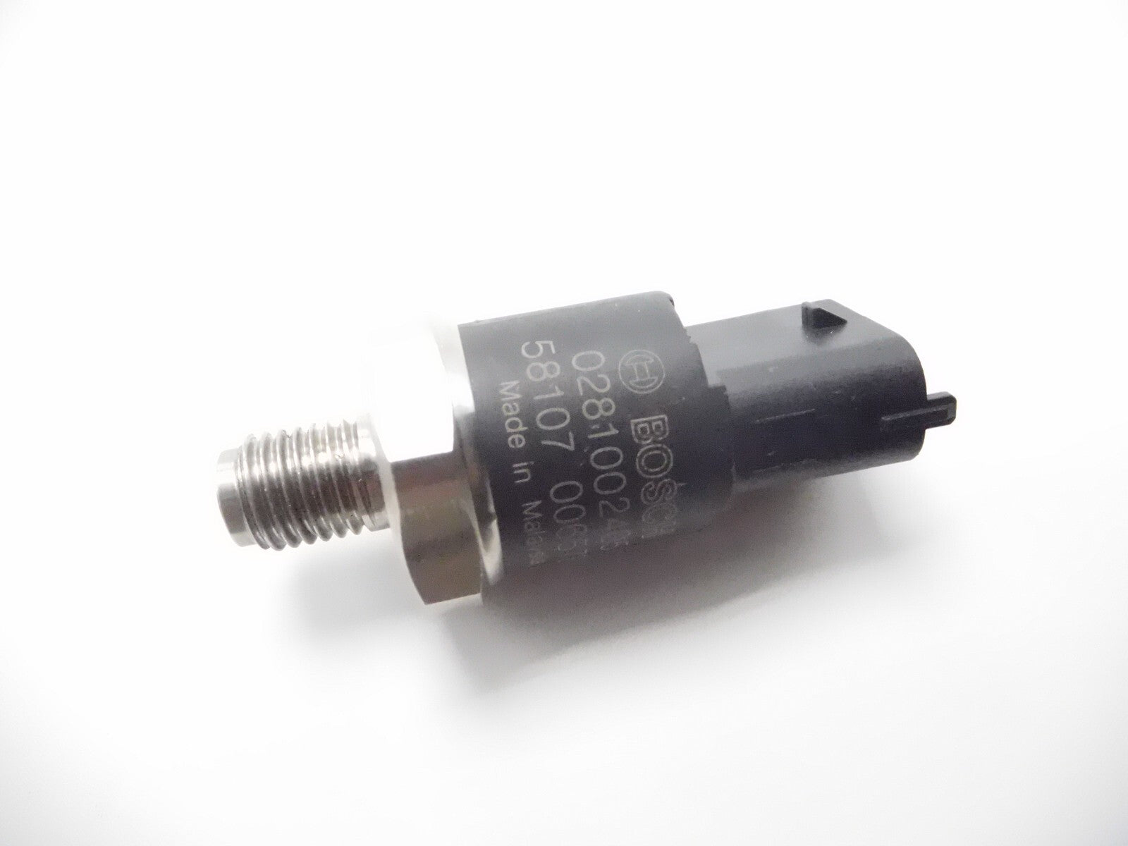 ya 1 8.5.1 Fuel rail pressure sensor 0281002405 is suitable for IVECO Daily MK3 for 