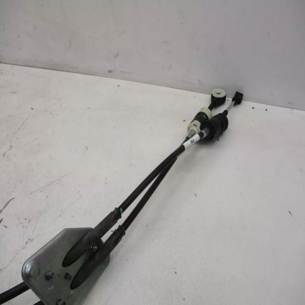 ya 12 5.22 8A6R7E395PB Gear Selector Cable for Ford Fiesta 2010-2012