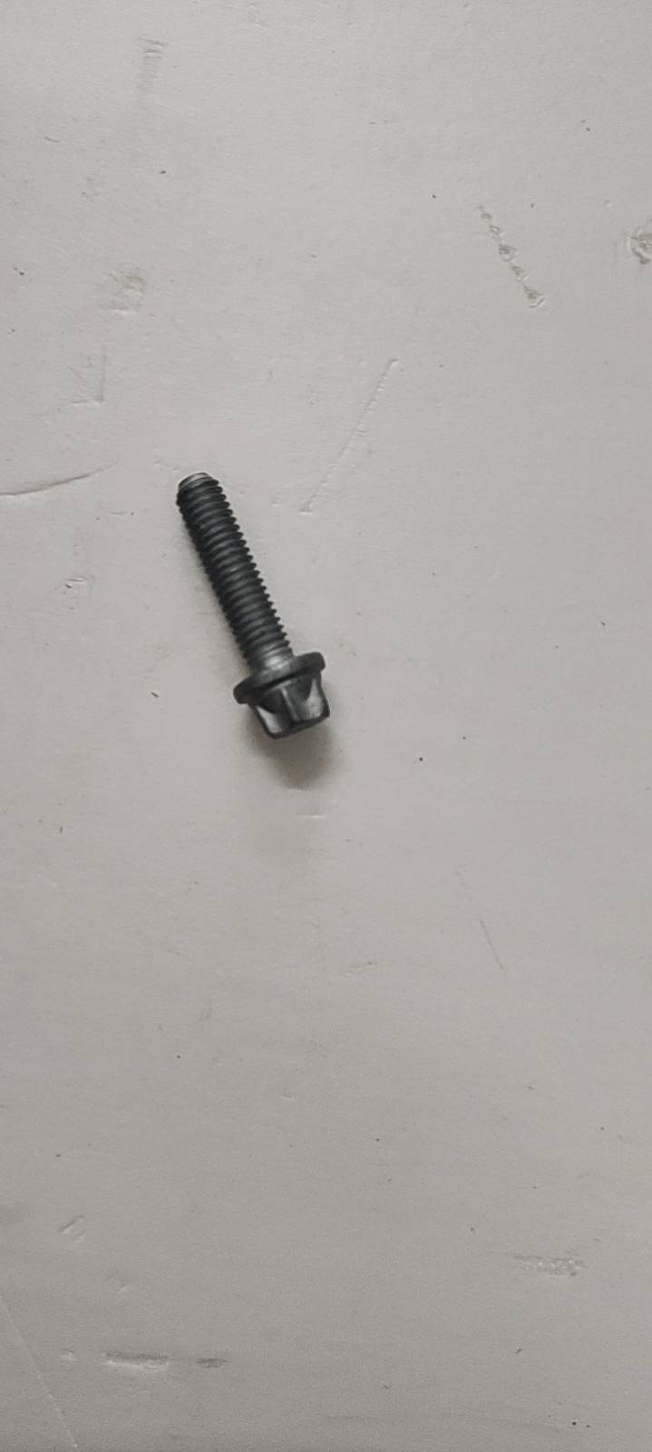 ya 5 8.7 Engine Water Pump Bolt for Saturn 11099521