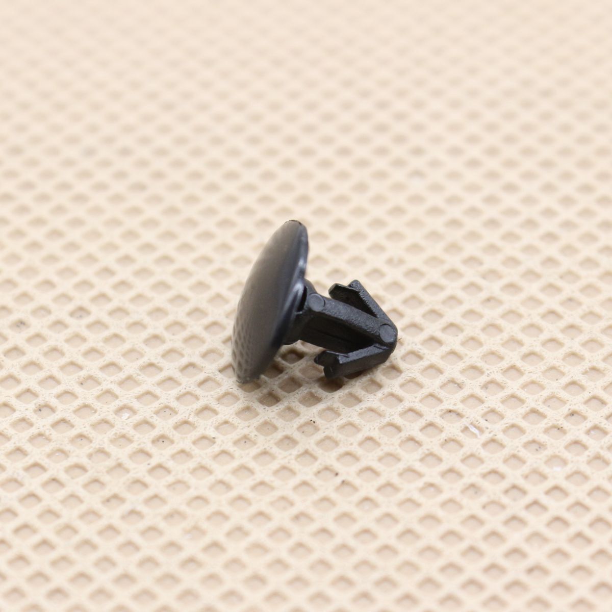 ya 2 6.26 New 20 pcs Weatherstrip Clip Rivets for Mazda BP4K-58-762