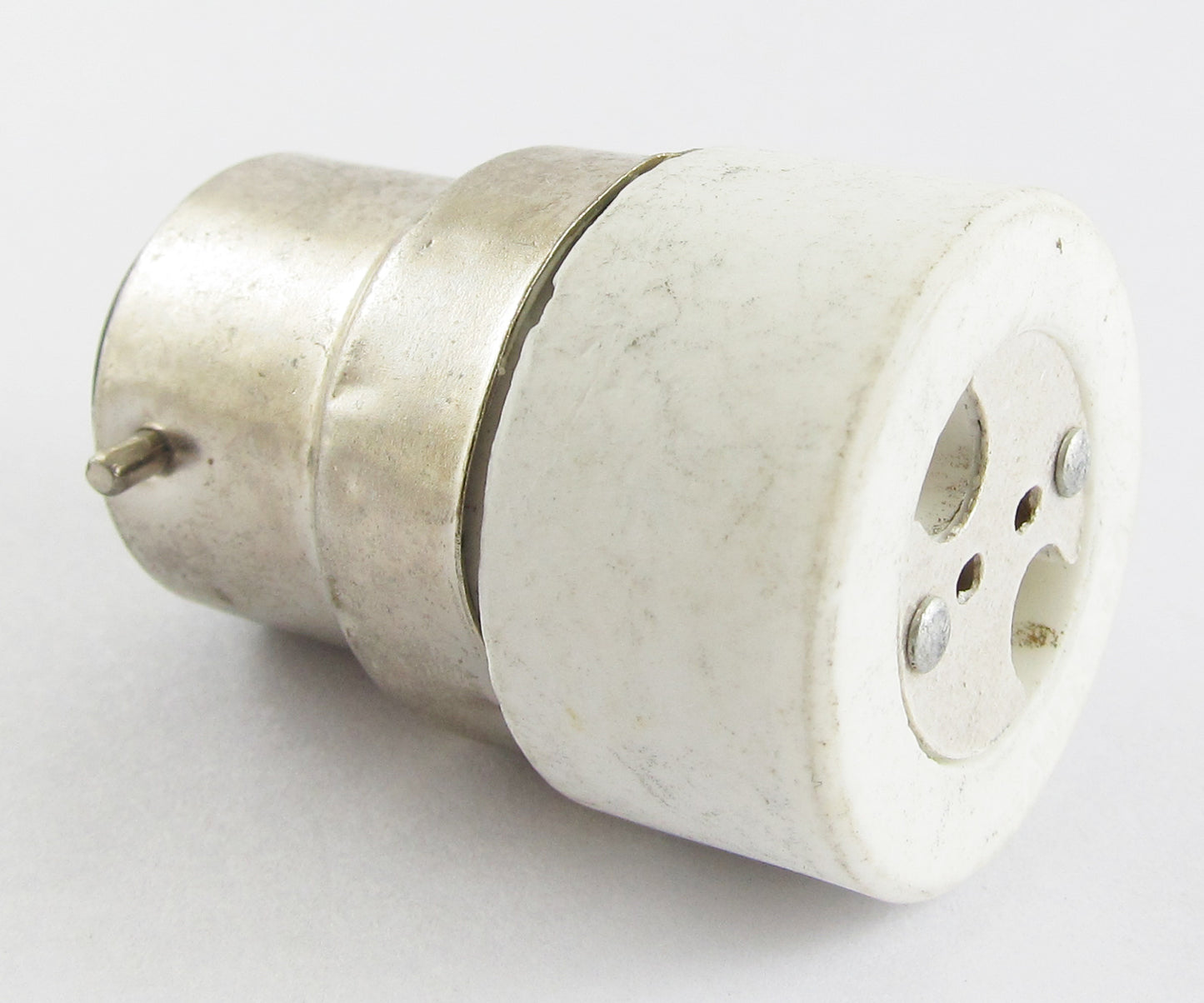 ya 14 10x B22 Male to MR16 Female Socket Base LED Halogen CFL Light Bulb Lamp Adapter