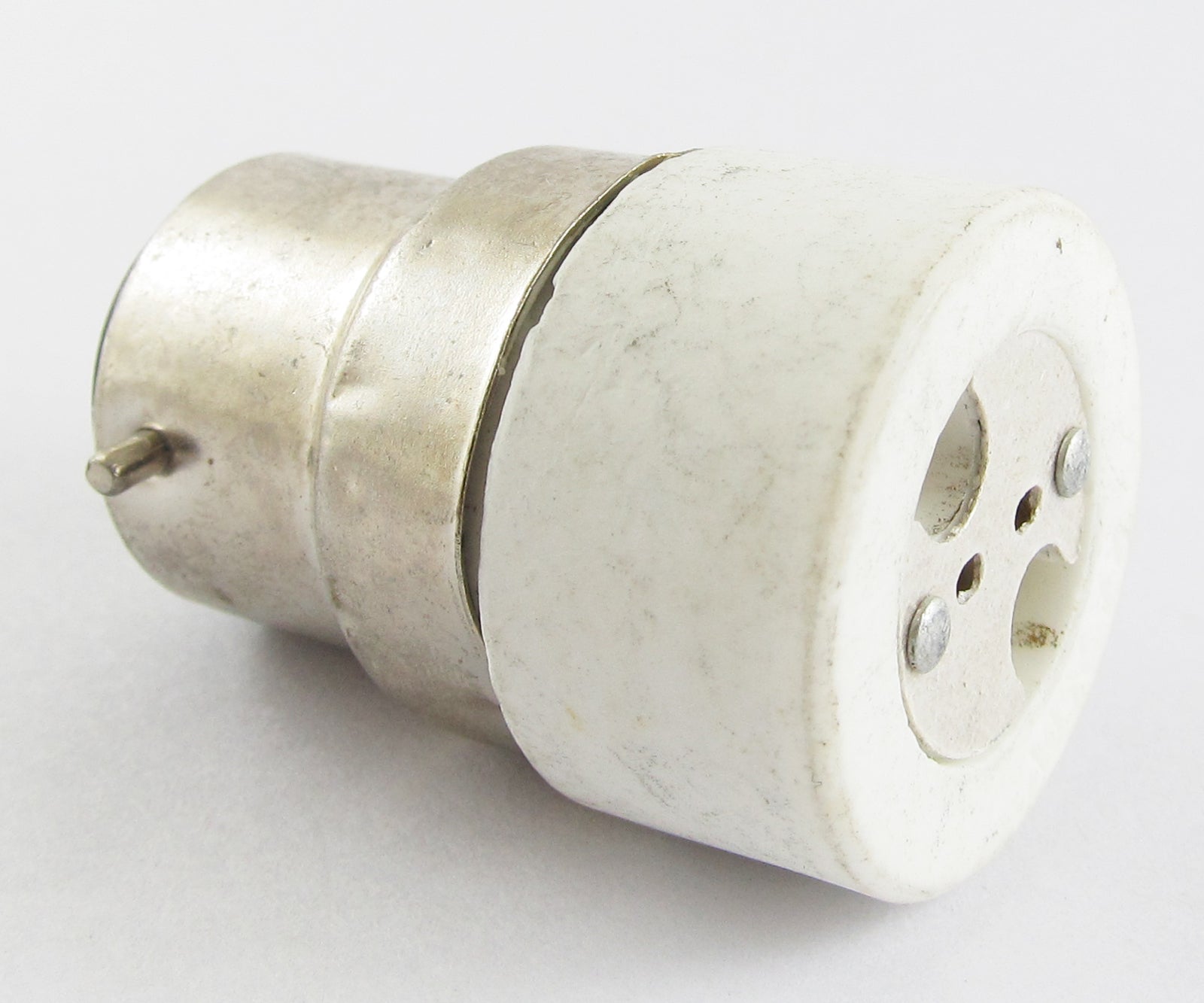 ya 14 10x B22 Male to MR16 Female Socket Base LED Halogen CFL Light Bulb Lamp Adapter