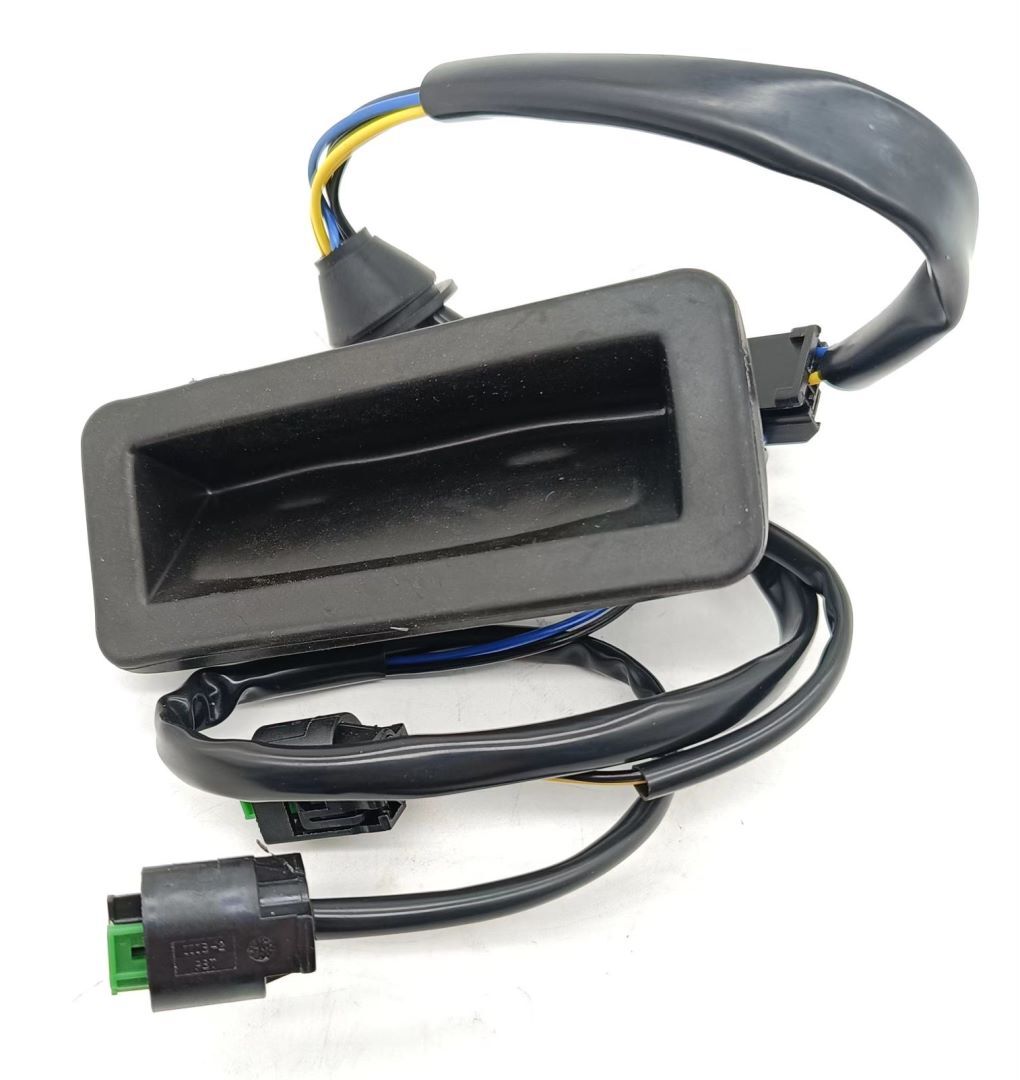 ya 1 8.5.2 The trunk tailgate release handle switch is suitable for LR020997 for Land Rover Freelander 2