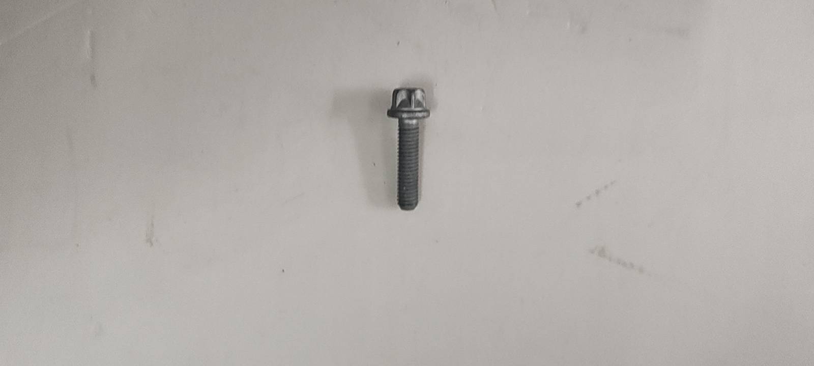 ya 5 8.7 Engine Water Pump Bolt for Saturn 11099521