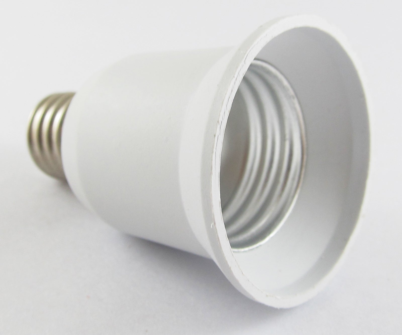 ya 14 1pc E17 Male to E27 Female Socket Base LED Halogen CFL Light Bulb Lamp Adapter