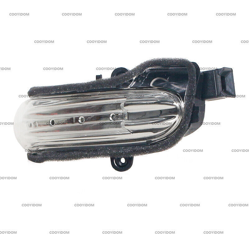 ya 5 8.7 Right rearview mirror turn signal indicator light for 2004-07 for Mercedes-benz W203