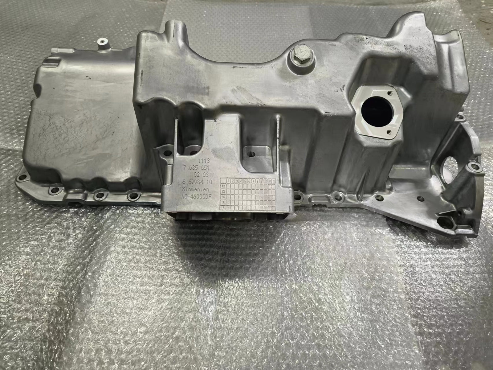 ya 12 5.21 New engine oil pan suitable for BMW F15 G05 X5 2014-2018 F16 X6 2015-2019 L6 3.0L