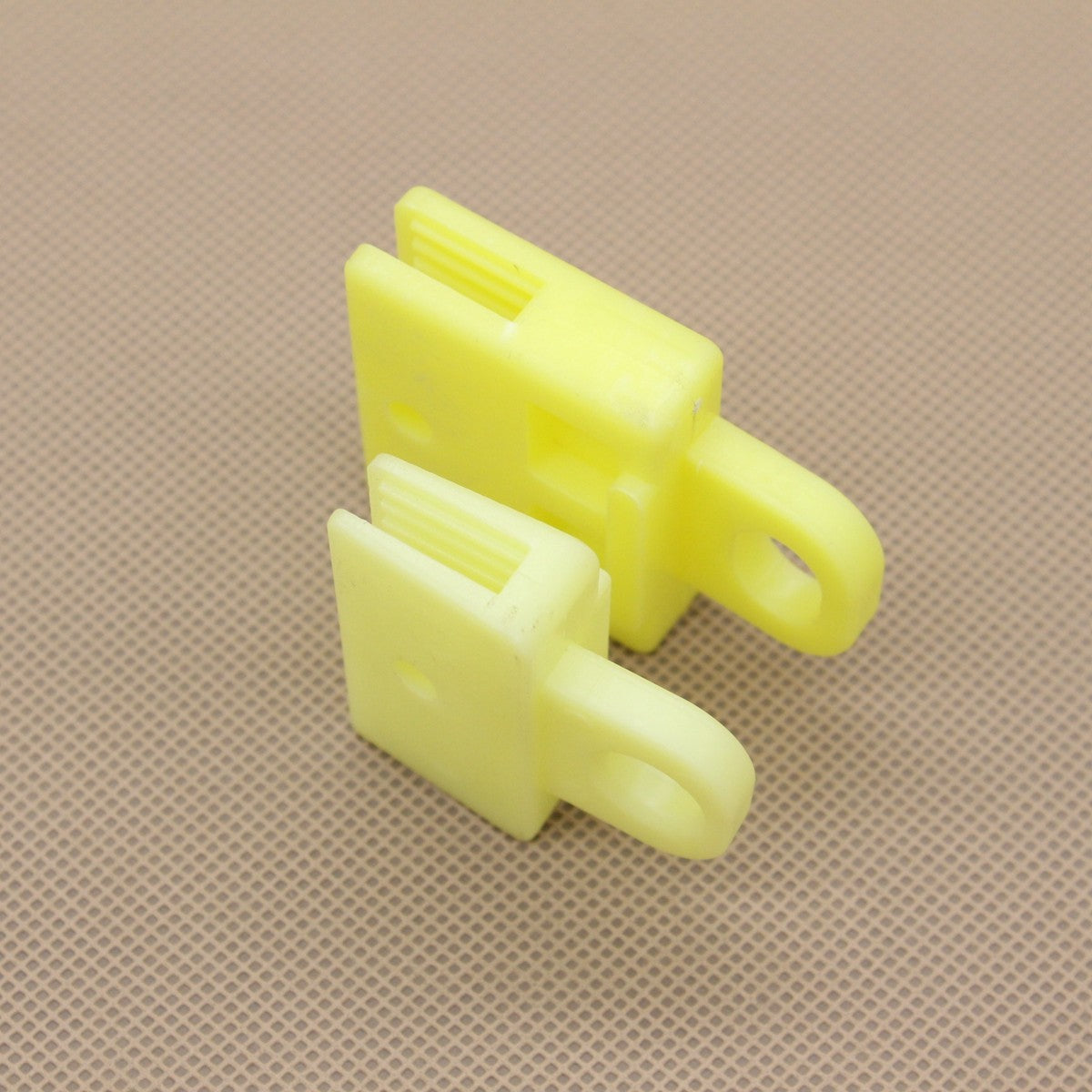 ya 5 8.7 2 Window Door Glass Channel Clips Power and Manual Sash clip for Toyota for Corolla