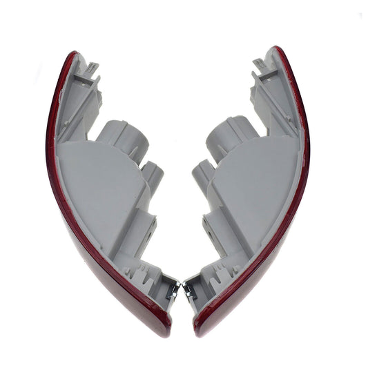 ya 1 8.5.2 A pair of rear left and right bumper reflectors and tail fog lights suitable for Outlander