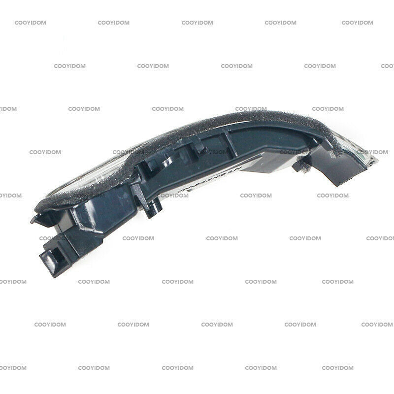 ya 5 8.7 Right rearview mirror turn signal indicator light for 2004-07 for Mercedes-benz W203