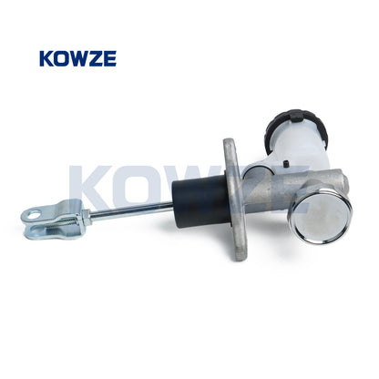 ya 5 8.7 Clutch Master Cylinder Assy for Nissan Navara D21 D22 King Cab Truck 2000-2012