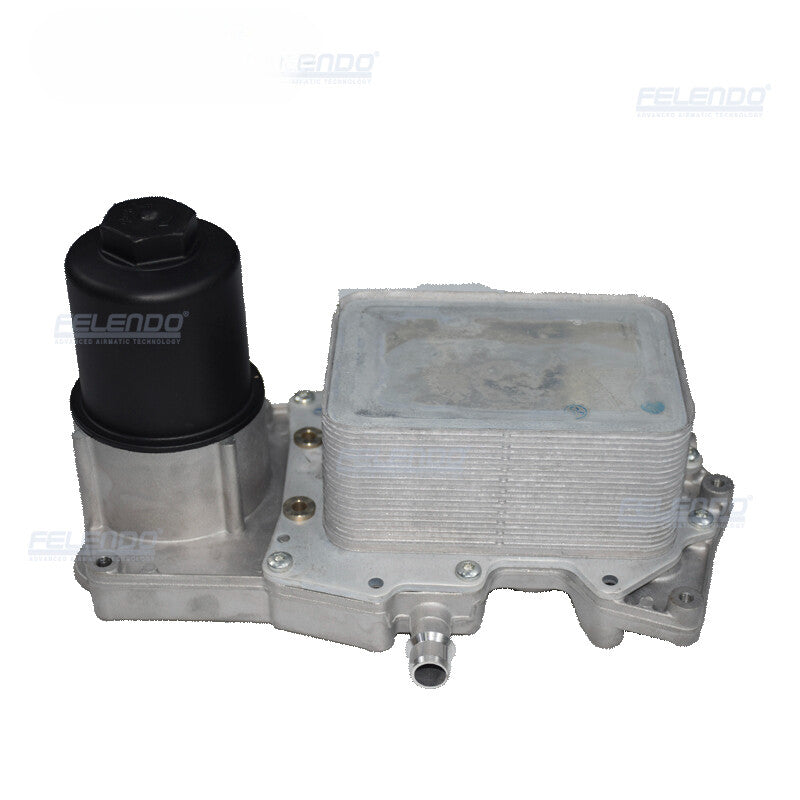 ya 5 8.7 Oil Cooler for Range for Rover / for Range for Rover Sport 4.4L Diesel V8 Oil Cooler LR022895
