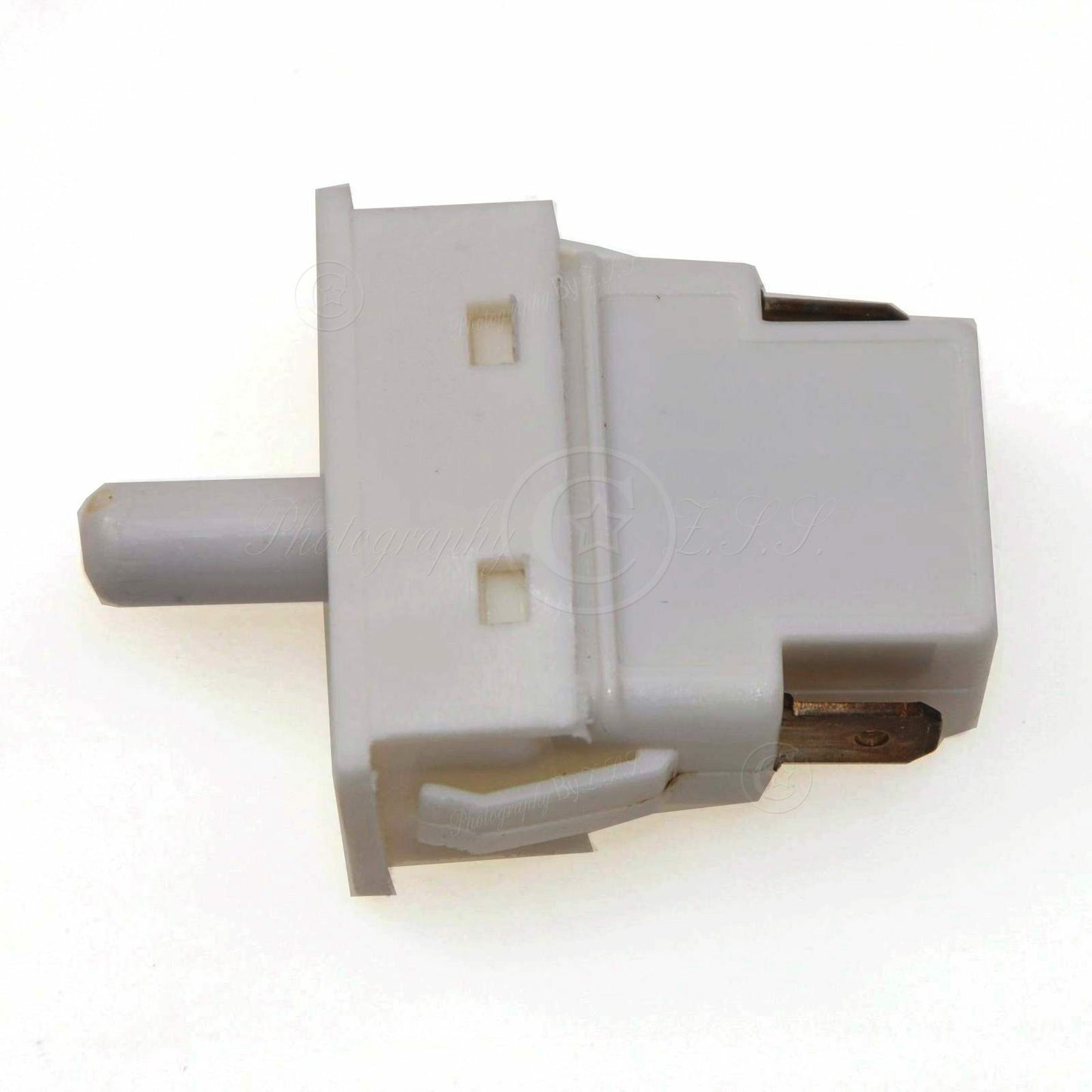 ya 26 2x Universal 2Pins JL-06 Reigerator Door Light Gated Switch Replacement Parts