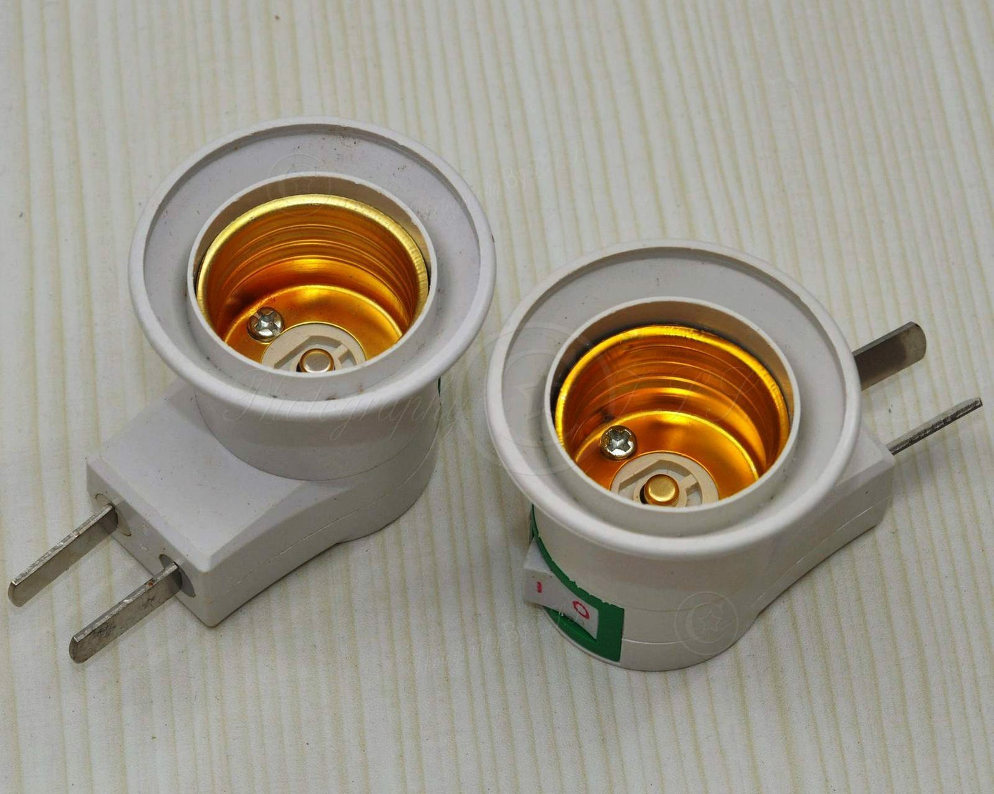 ya 14 2x Adjustable US/AU E27 Screw Socket LED Lamp Base Holder Adapter With Switch