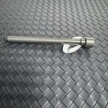 ya 5 8.7 06D103385D Cylinder head bolts are suitable for Audi A3 A4 A5 and A6. (08-16-)