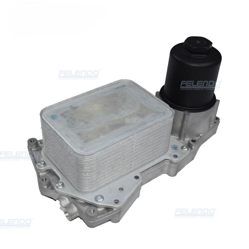 ya 5 8.7 Oil Cooler for Range for Rover / for Range for Rover Sport 4.4L Diesel V8 Oil Cooler LR022895