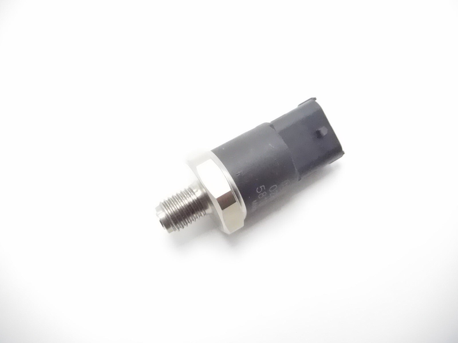 ya 1 8.5.3 Fuel rail pressure sensor 0281002405 is suitable for IVECO Daily MK3 for 