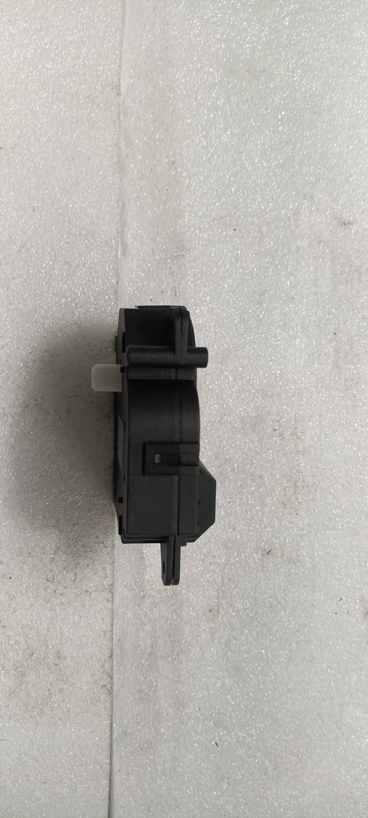 ya 5 8.7 73600 HVAC Mode Door Actuator 87106-12140