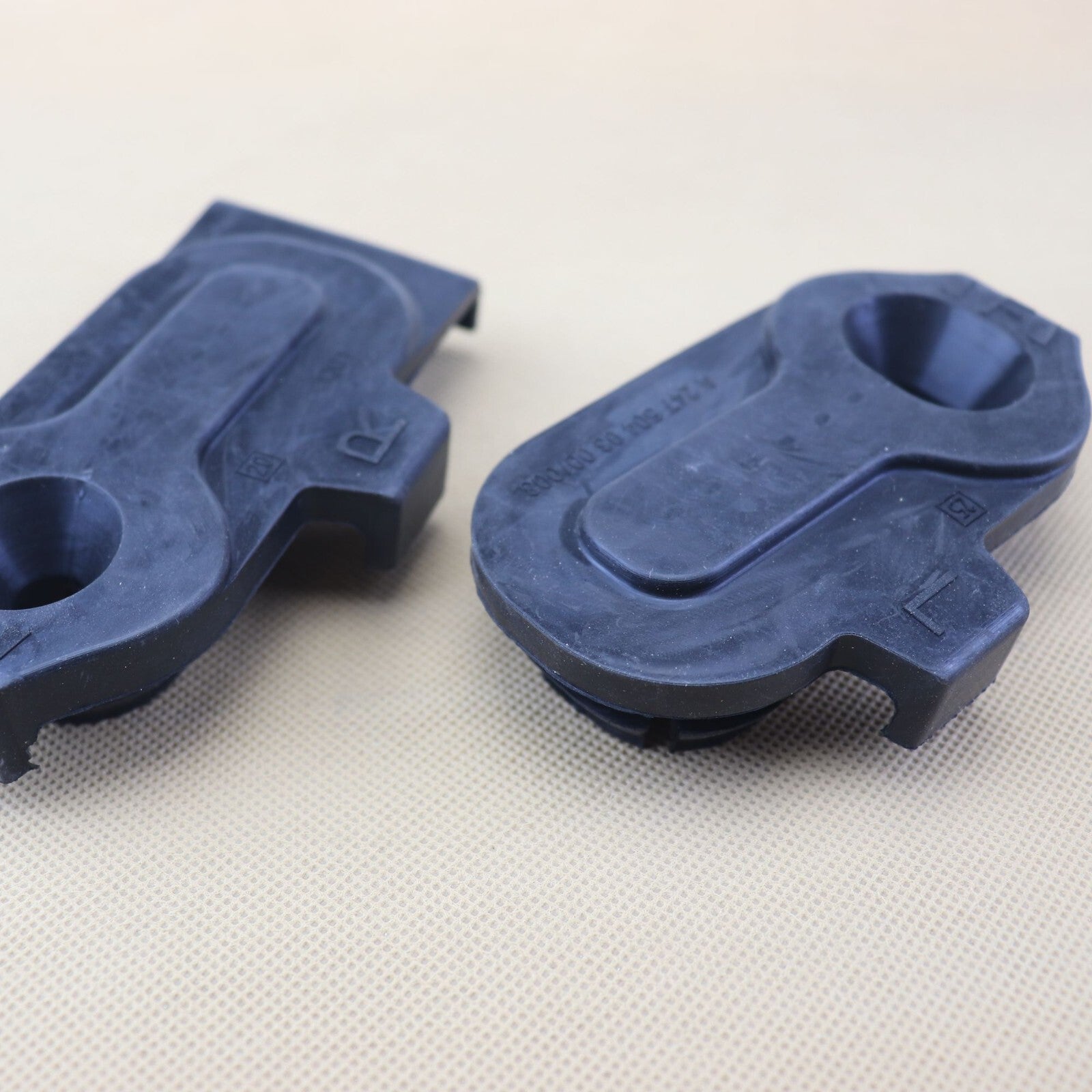 ya 1 8.5.4 Suitable for A W177 Radiator Right + Left A2475040400/0300 Elastomer Bearing 