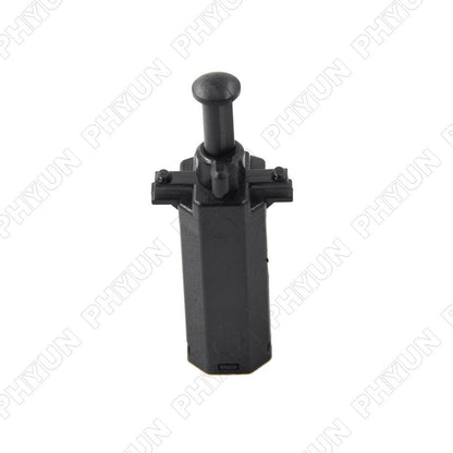 ya 5 8.7 Brake stop pedal light switch Assy XKB100170 is suitable for Land Rover Discovery 1999-2004