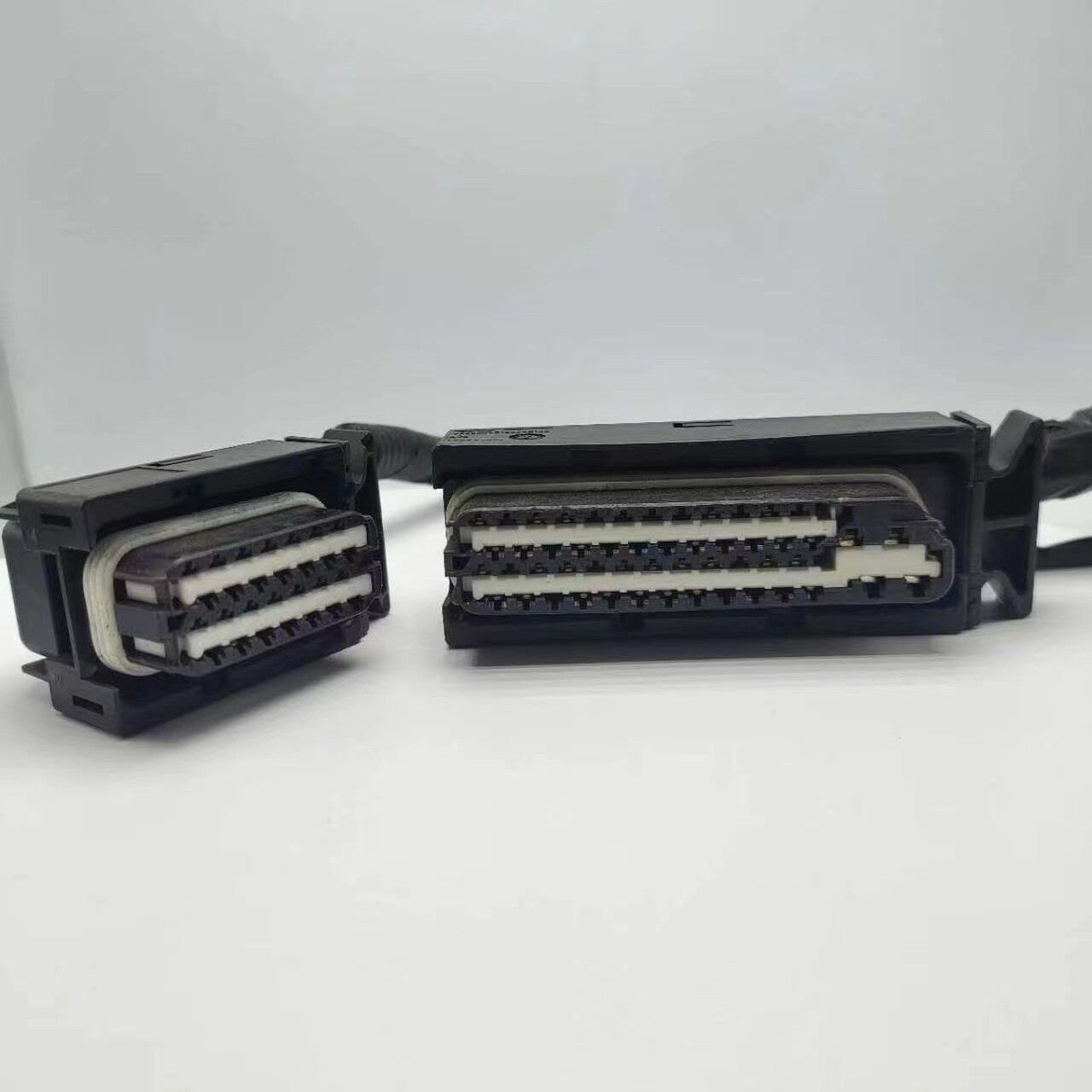 ya 5 8.7 1-piece for VW for Santana for Passat B5 Lavida for Skoda Transmission Computer Plug