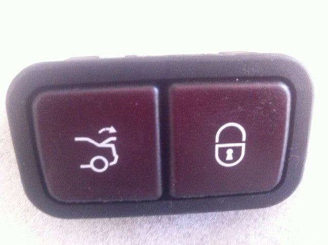 ya 13 Trunk Boot Lid Lock Close Button Switch for Mercedes-Benz W220 W221 W215 W216