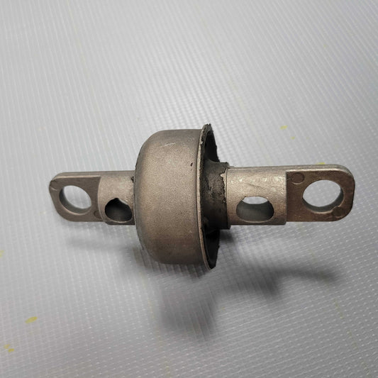 ya 5 6.15.2 Parts Number# 68199980AB Rear arm Rubber Bushing 1pack