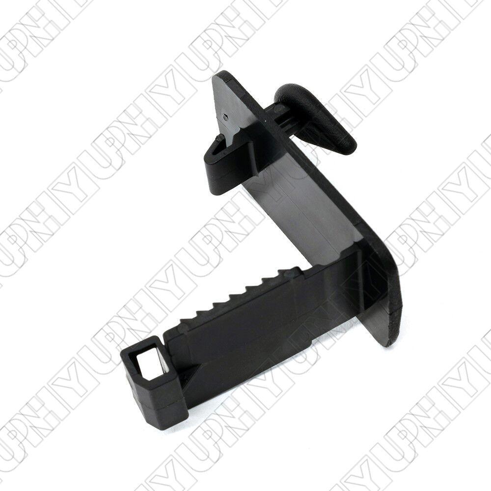 ya 5 8.7 1W6Z76130A83AA Front Left Floor Mat Hold Down Retainer Hook Clip for Ford 01-10