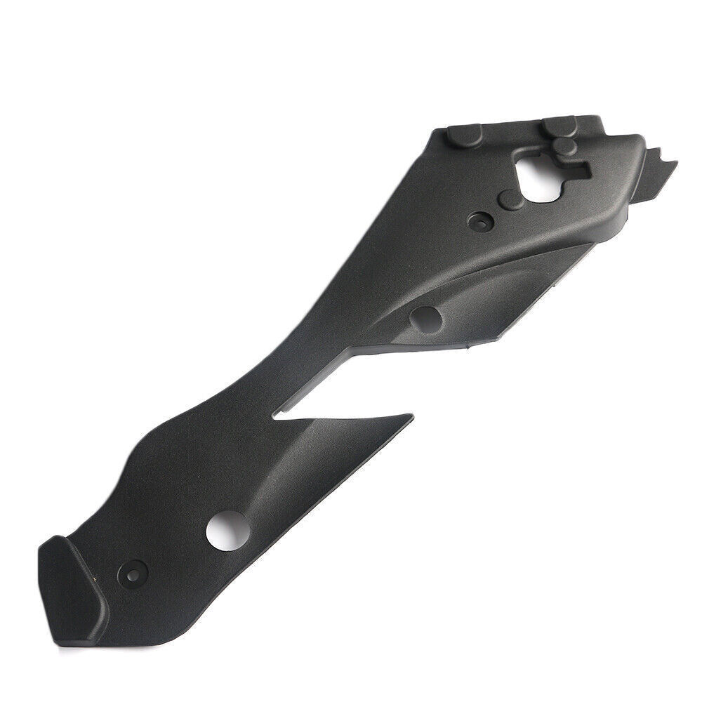 ya 1 8.5.4 2048261424 Upper headlight protection cover right side suitable for Mercedes W204 C300