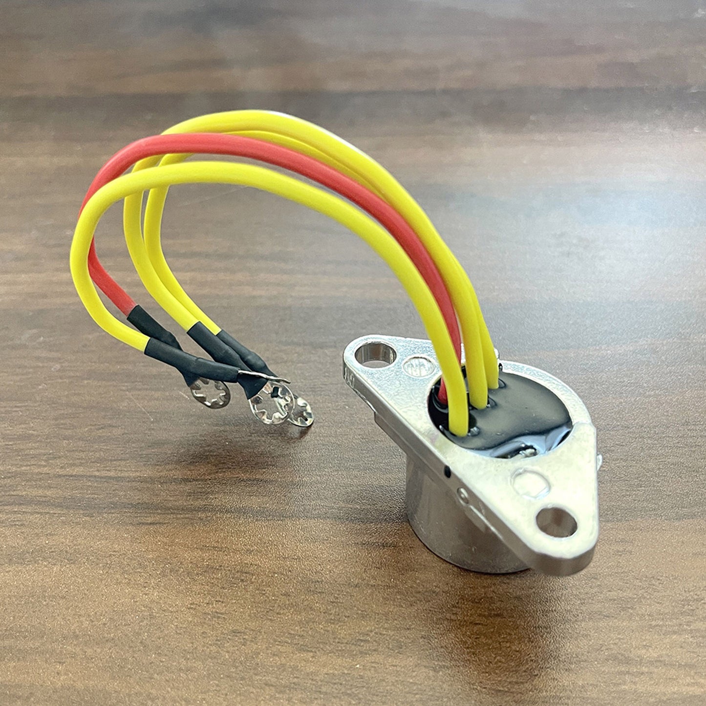 ya 27 7.20 Regulator Rectifier W/4 Wires For Johnson Evinrude OMC Outboards 173692 802360T