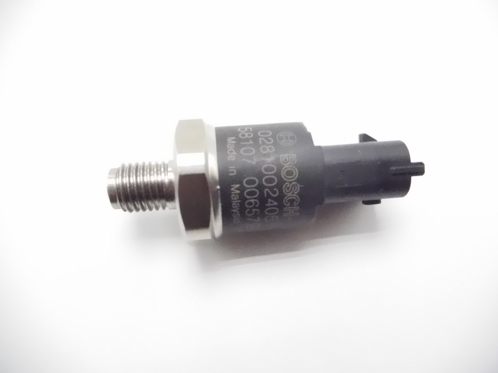 ya 1 8.5.2 Fuel rail pressure sensor 0281002405 is suitable for IVECO Daily MK3 for 